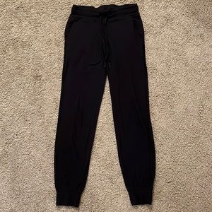 Lululemon Ready to Rulu joggers size 4
